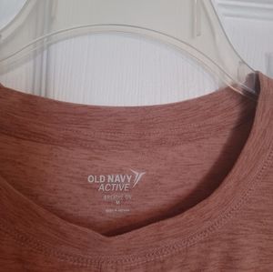 Old Navy Active workout top.  Size Med.  Color Rust.
